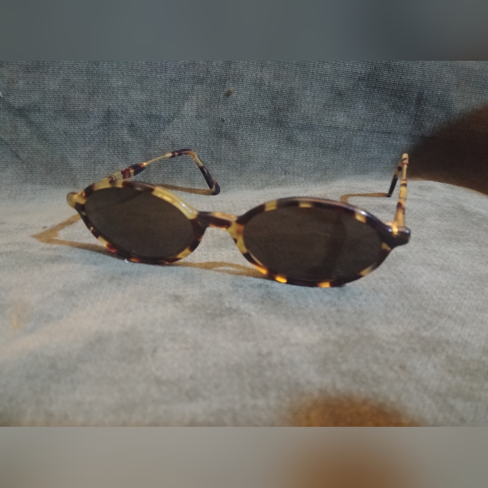 Tortoiseshell Oval Sunglasses - Vintage